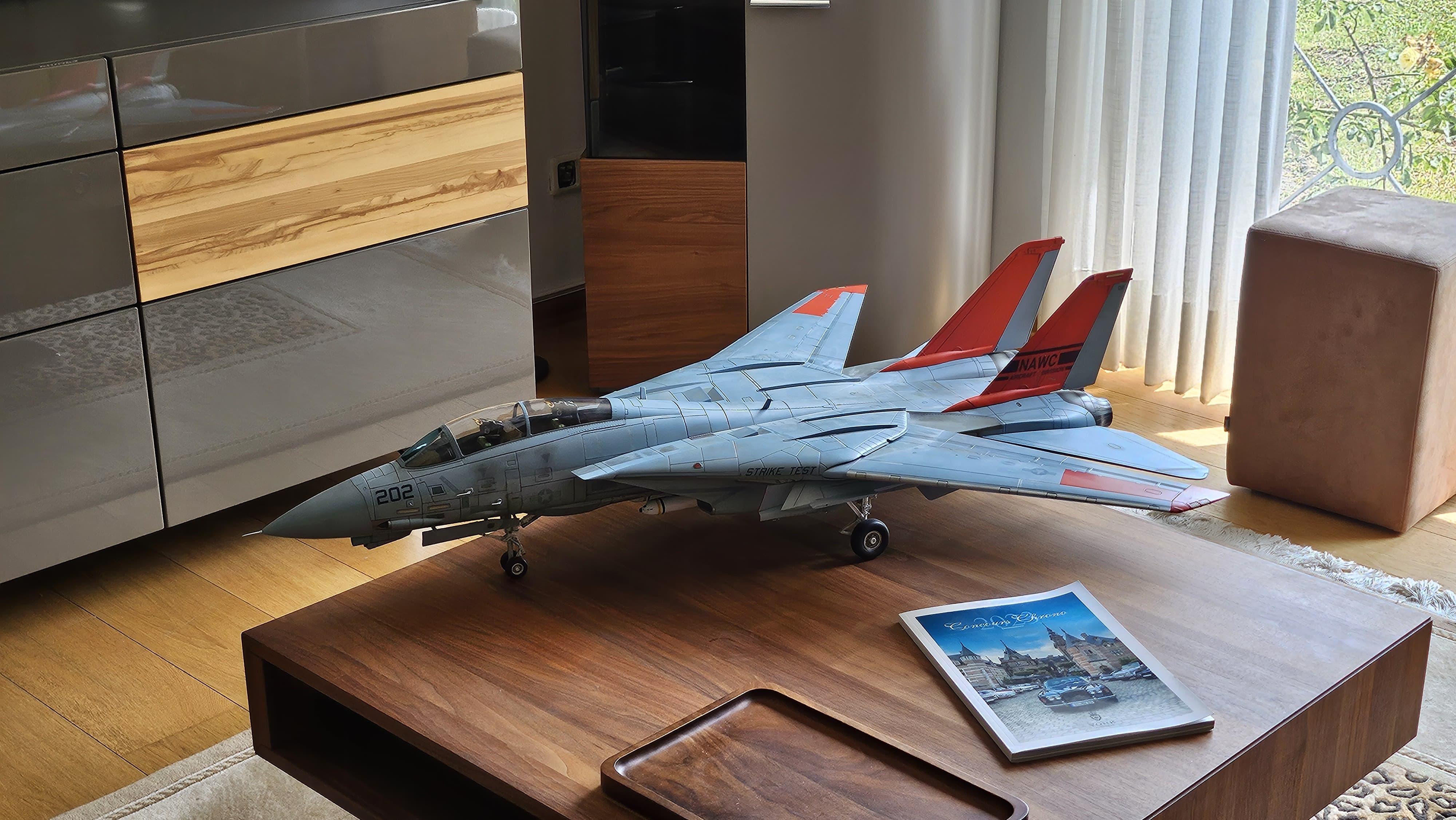 Legendary Replicas F14 Tomcat Strike Test 1:18